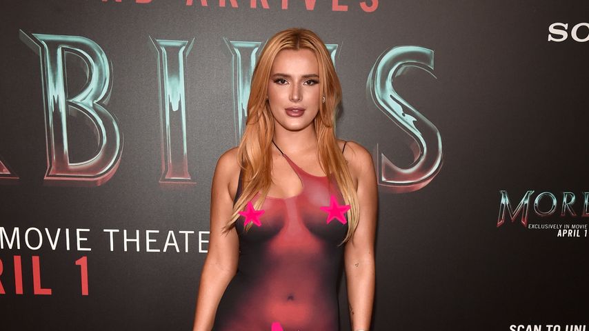 Täuschung? Bella Thorne im transparenten Dress auf Event