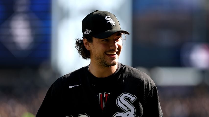 Belmont Cameli nach dem First Pitch vor Spiel drei der ALDS in Chicago, 2026