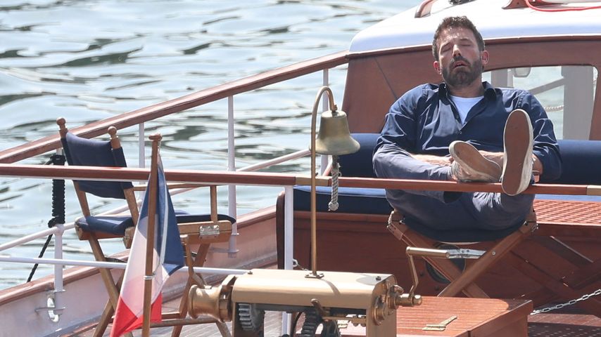 Anstrengende Flitterwochen: Ben Affleck pennt bei Bootstour