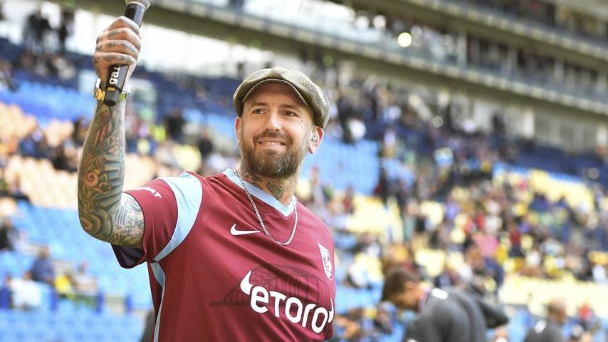 Ben Saunders vor dem Spiel Vitesse – FC Twente im GelreDome in Arnhem, Eredivisie 2021/22