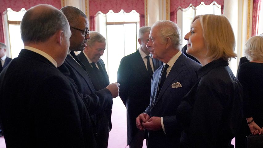 Ben Wallace, James Cleverly, König Charles und Liz Truss im September 2022