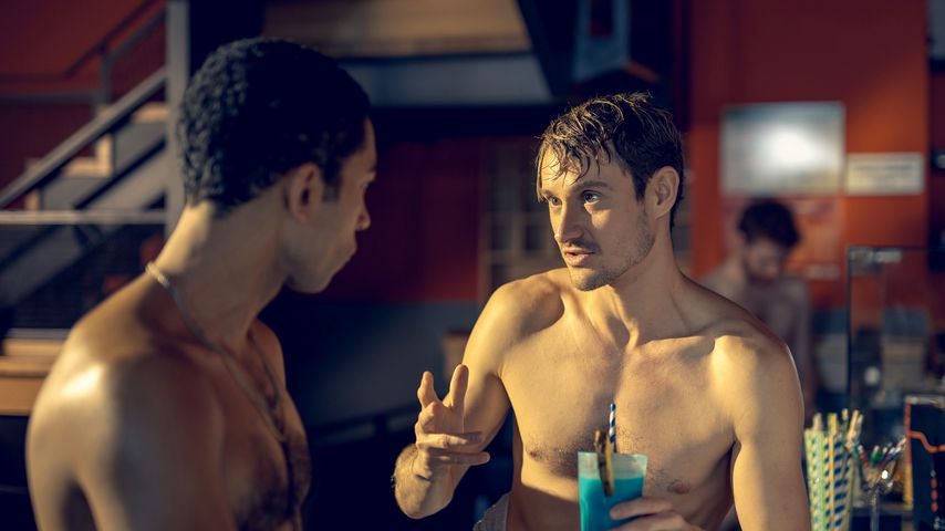 Benito Bause und Frédéric Brossier in "All You Need"