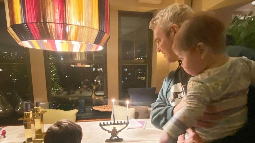Benjamin Allen Cohen, Andy Cohen und Lucy Eve Cohen im Dezember 2022