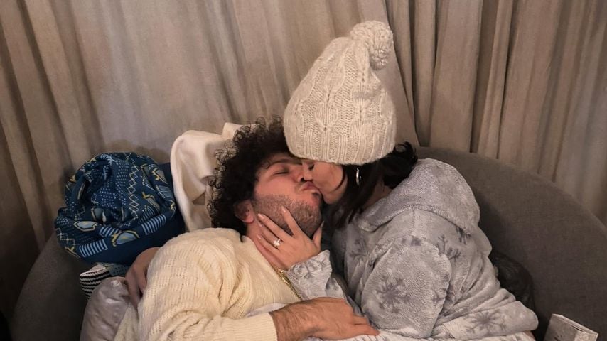 Benny Blanco und Selena Gomez im Dezemeber 2024