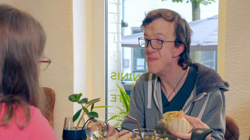 "Besonders verliebt"-Kandidat Tobias beim Date mit Jessica