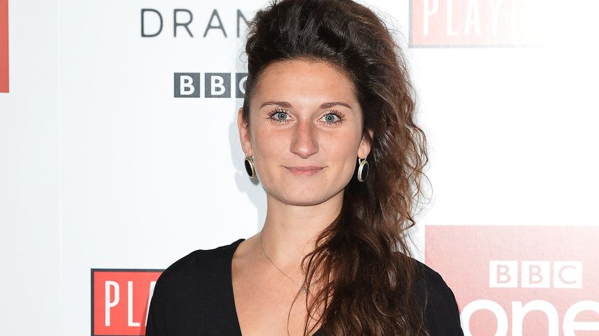 Bessie Carter bei einem Fotoshoot für "Howard's End" in London im November 2017