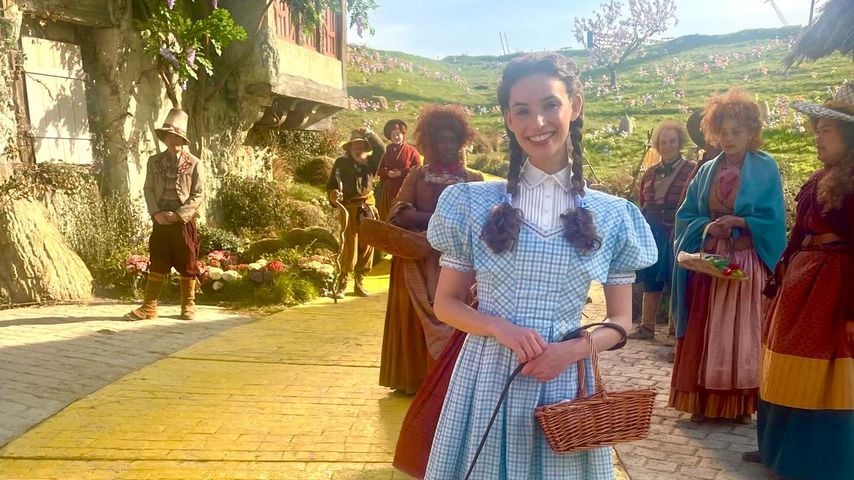 Weg nach Hollywood? Pilates-Coach spielt "Wicked"-Dorothy