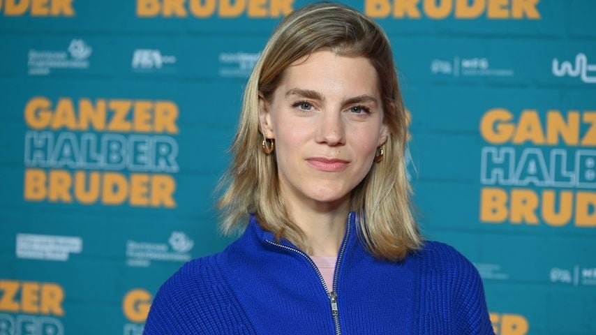 Bettine Langehein, Darstellerin von Stella in "Unter uns"