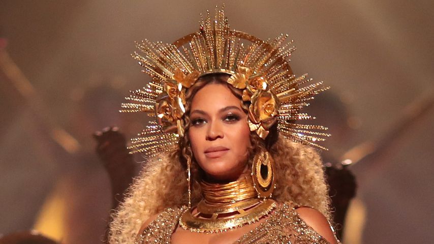 Beyoncé kopiert? Schwangere Cardi B im religiösen Met-Look!