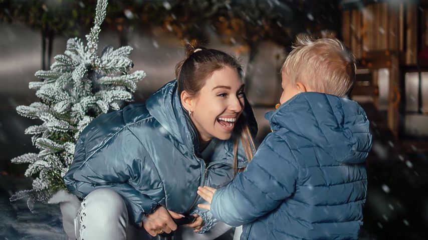 Bibi Claßen teilt süßes Foto mit Sohnemann Lio im Schnee