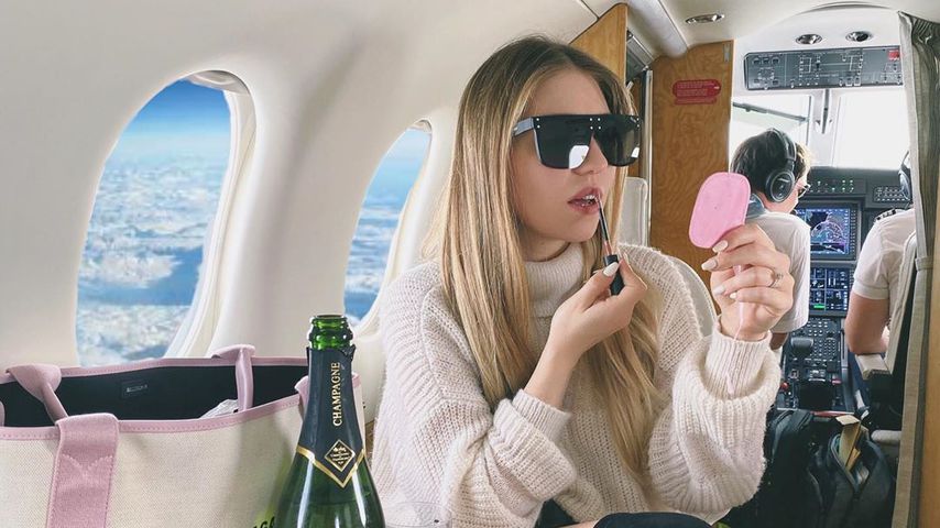Im Privatjet nach Saint-Tropez: Bibis Fans finden's uncool!