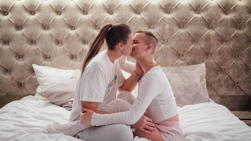 Bibi und Julian Claßen mit vertauschten Körpern