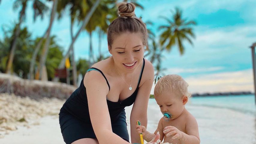 Im Eltern-Modus: So süß spielen Bibi und Julian mit Sohn Lio