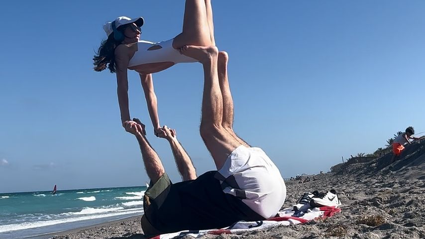 Bill Belichick und Jordon Hudson, März 2025