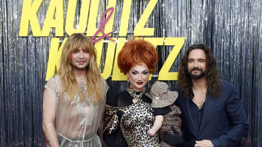 Bill Kaulitz, Candy Crash mit adoptiertem Baby Tochter Berlin und Tom Kaulitz bei der Premiere von Kaulitz & Kaulitz in Berlin
