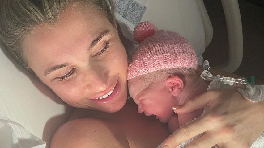 Total happy: Billie Faiers ist zum dritten Mal Mama geworden