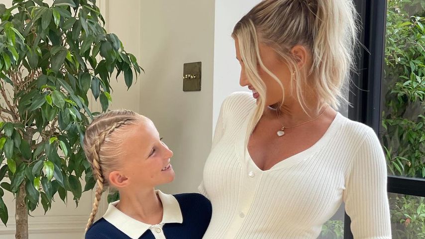 Billie Faiers mit ihrer Tochter Nelly im August 2022