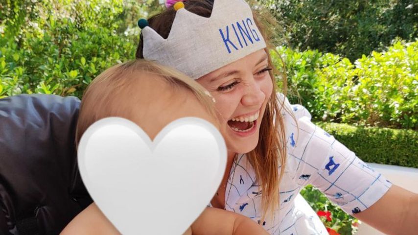 Billie Lourd strahlt: Sohn Kingston feiert ersten Geburtstag