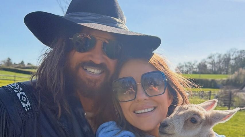 Elizabeth Hurley teilt verliebte Osterfotos mit Billy Ray