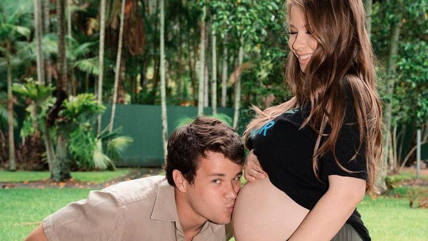 Schwangere Bindi Irwin mit ihrem Mann