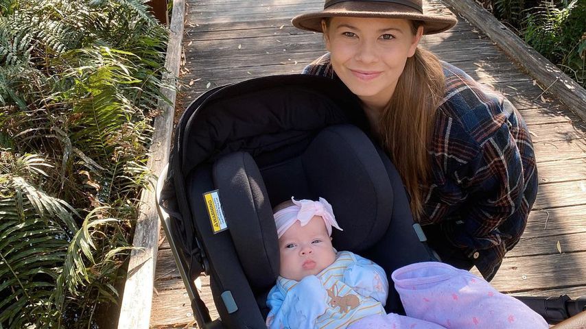 Bindi Irwin mit ihrer Tochter Grace