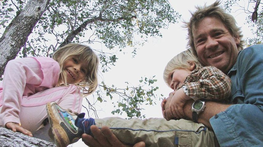 Bindi und Robert Irwin mit ihrem Vater Steve Irwin