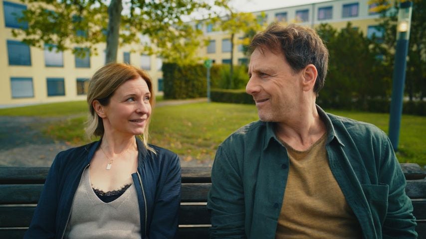 Birte Hanusrichter und Hendrik Duryn in "Der Lehrer"