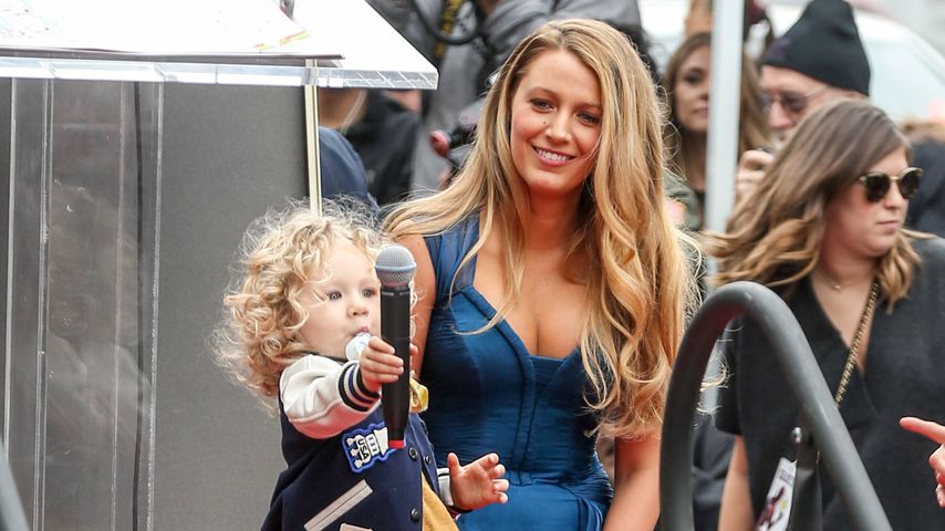 Schauspielerin Blake Lively und ihre Tochter 2016