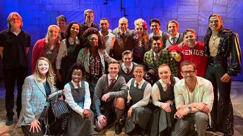 Blake Lively und Ryan Reynolds mit dem "Matilda"-Cast