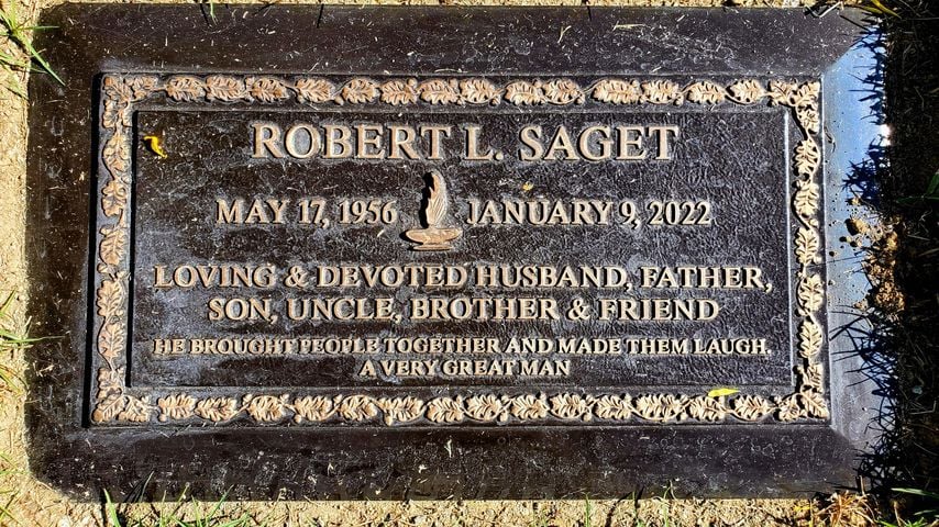 Bob Sagets Grabstein
