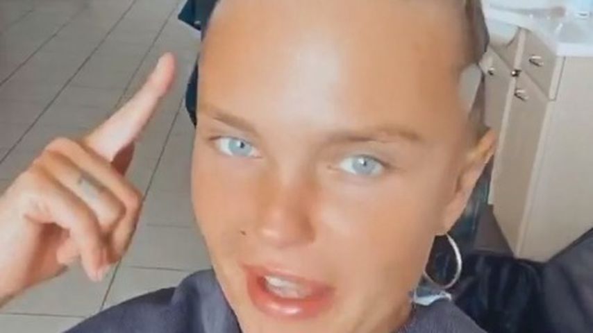 Neuer Trend? Bonnie Strange ließ sich jetzt die Augen tapen