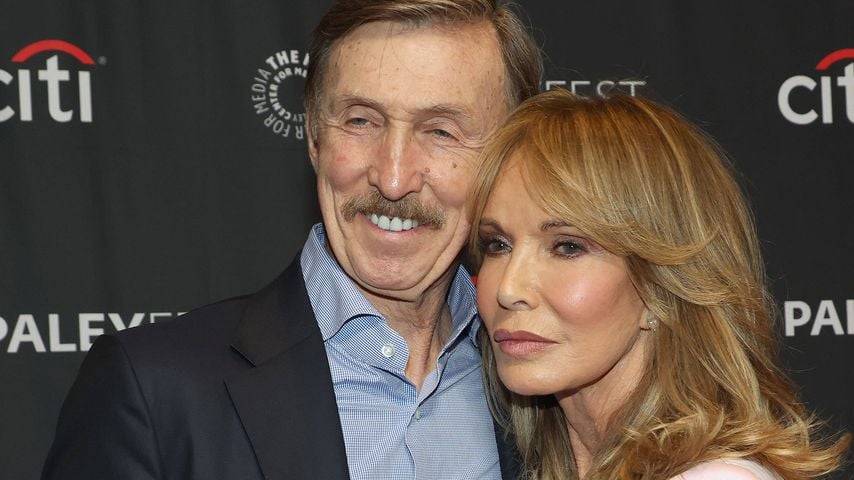 Brad Allen und Jaclyn Smith bei der 50-Jahr-Feier von "Charlie's Angels" während des PaleyFest LA im Dolby Theatre, Los Angeles