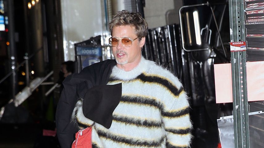 Irgendwie lässig: Brad Pitt im Kuschelpullover unterwegs!