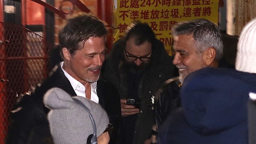 Brad Pitt und George Clooney am Set von "Wolves"