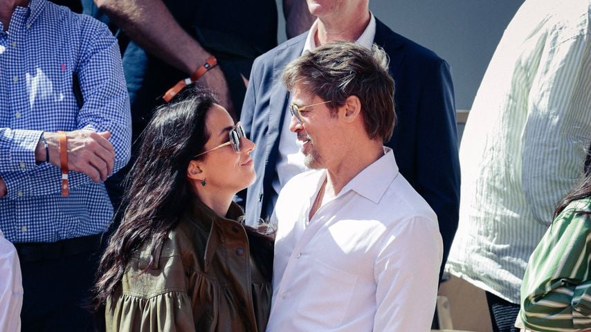 Brad Pitt und Ines de Ramon beim Damenfinale der French Open in Roland Garros 2026