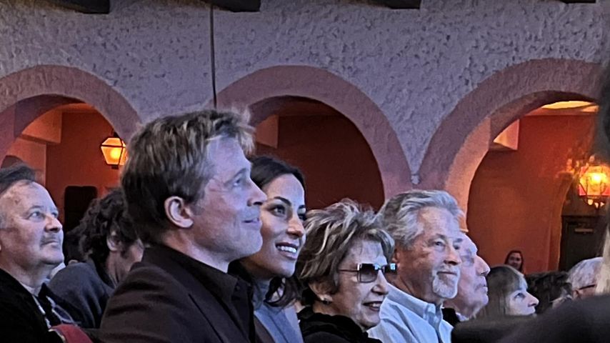 Süß! Brad Pitt und Ines De Ramon zeigen sich ganz verliebt