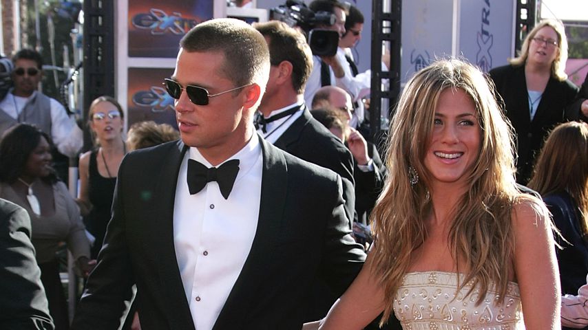 Brad Pitt und Jennifer Aniston bei den Emmy Awards 2004