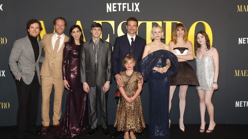 Bradley Cooper mit seiner Tochter Lea und dem "Maestro"-Cast, Dezember 2023