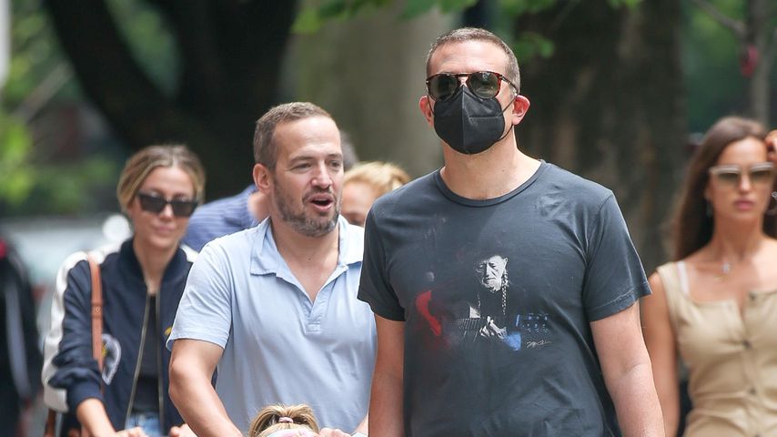 Bradley Cooper und seine Tochter Lea im Juni 2021