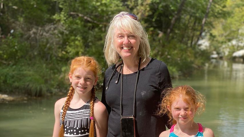 Brandi Redmonds Töchter Brooklyn, Brinkley sowie ihre Schwiegermutter Jill Marie