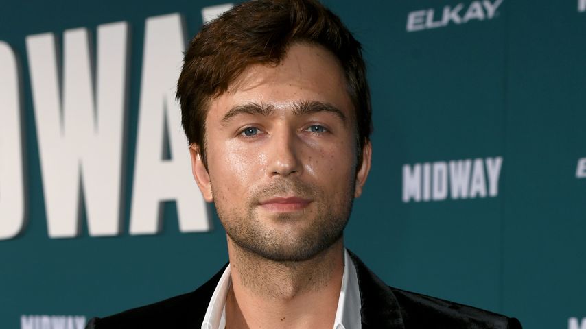 Brandon Sklenar im November 2019