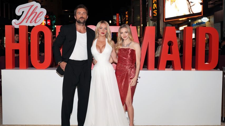Brandon Sklenar, Sydney Sweeney und Amanda Seyfried bei der Premiere von "The Housemaid" in Los Angeles