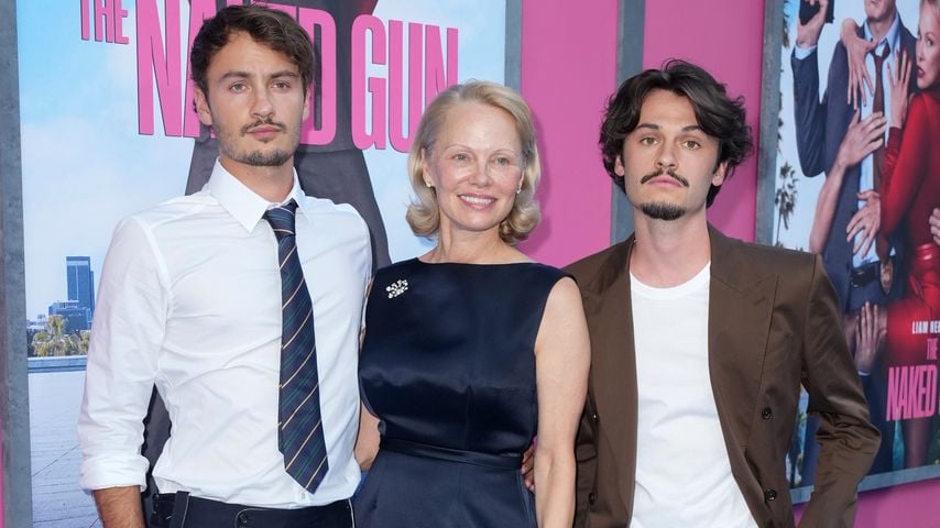 Brandon Thomas Lee, Pamela Anderson und Dylan Jagger Lee bei der US-Premiere von "The Naked Gun" im SVA Theatre in New York