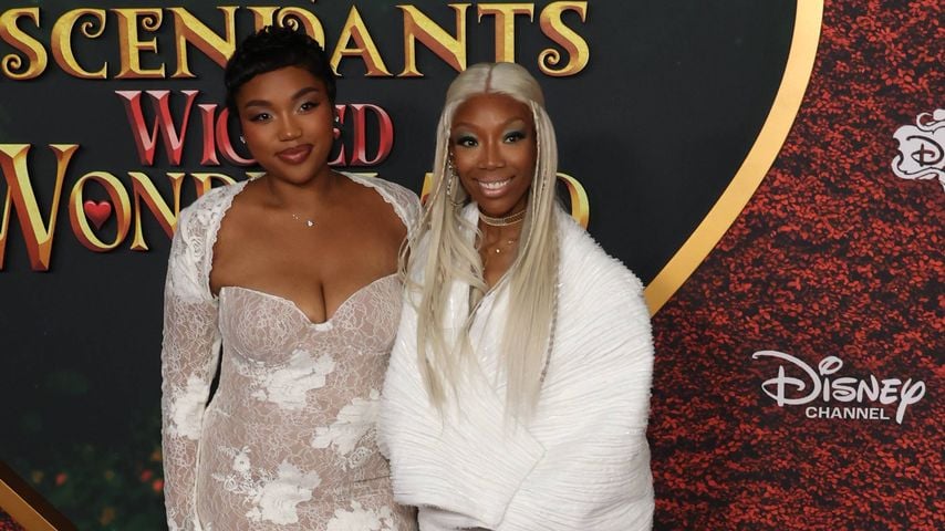 Brandy überrascht mit Tochter Sy’rai auf Disney-Premiere
