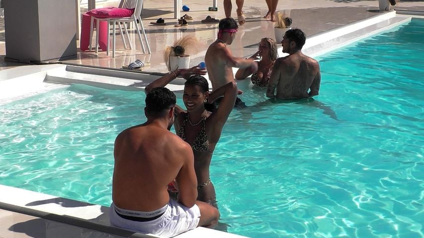 Brenda Brinkmann und Mustafa bei "Temptation Island V.I.P."