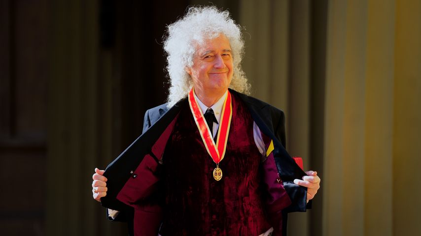 König Charles schlägt Queen-Gitarrist Brian May zum Ritter
