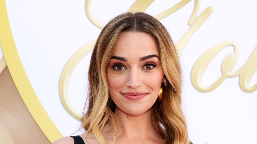Brianne Howey, Schauspielerin