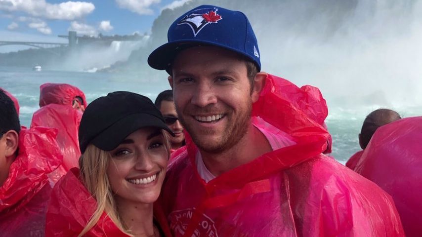 Brianne Howey und ihr Ehemann Matt im September 2019
