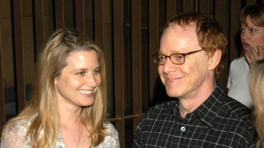 Bridget Fonda und Danny Elfman bei der Vorführung von "The Hired Hand" im Egyptian Theatre in Hollywood im Oktober 2003