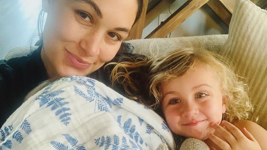 Eine Woche nach Geburt: Brie Bella teilt neues Familienbild!
